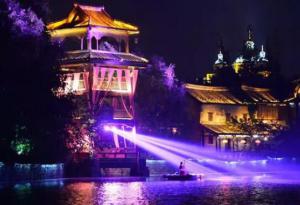 【重磅】今晚，國際光影藝術(shù)節(jié)點(diǎn)燈儀式在天鵝湖濕地公園舉行！