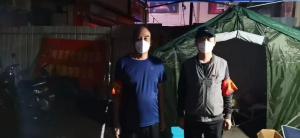 市文旅集團一線戰(zhàn)“疫”之：黨旗飄揚在門外，黨旗扎根在心里，53歲和35歲黨員成絕佳搭檔